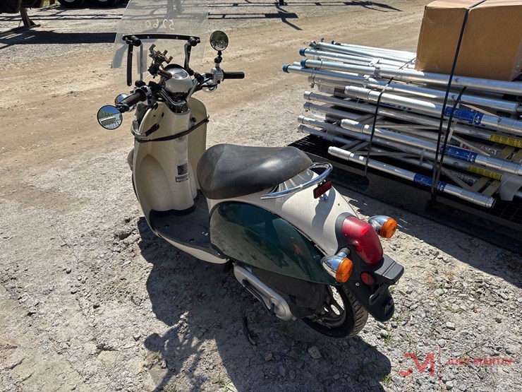 honda-scooter-image-3