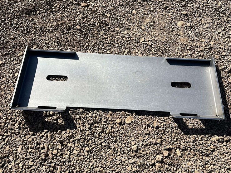 heavy-duty-solid-steel-skid-steer-mounting-plate-(new/unused)-image-4