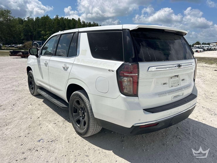 2023-chevrolet-tahoe-image-4