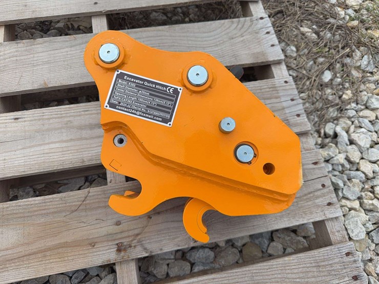 2026-giyi-gy-k302-mini-excavator-quick-hitch-image-1