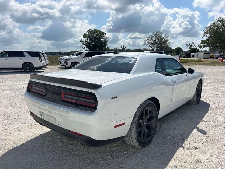 2023-dodge-challenger-coupe-image-3