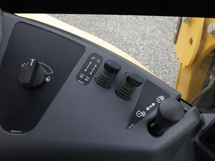 2023-caterpillar-420-xe-image-59