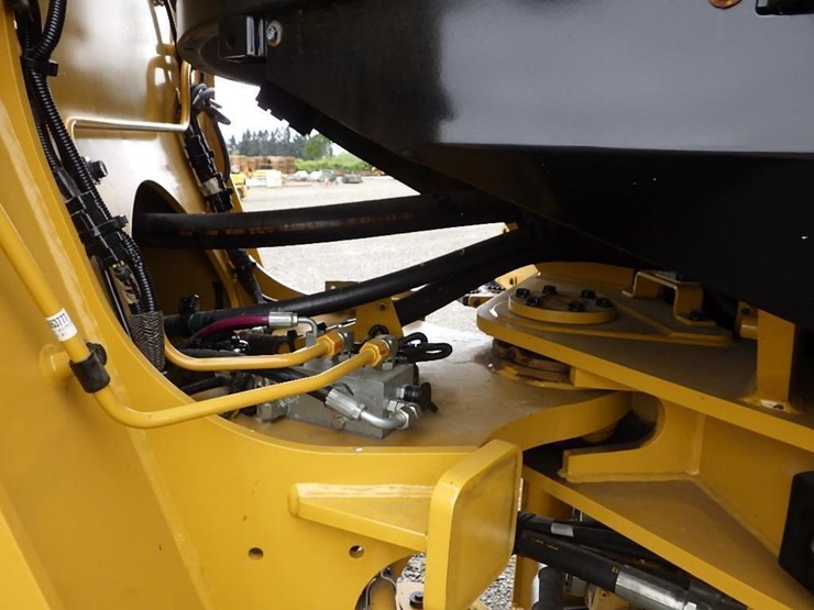 2022-caterpillar-930m-image-32