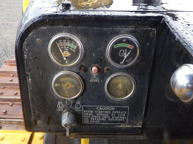 1977-caterpillar-d6d-image-40