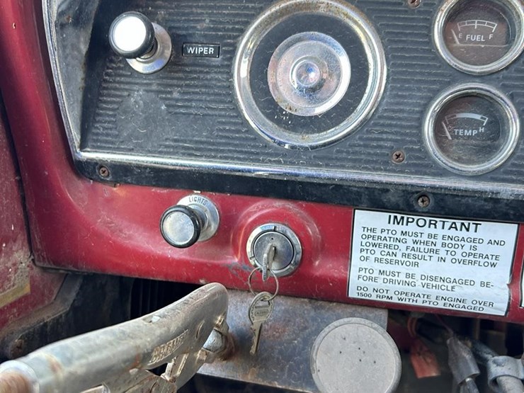 1976-ford-f600-image-24