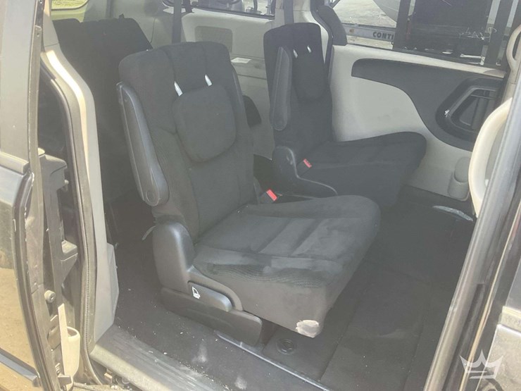 2017-dodge-grand-caravan-image-24