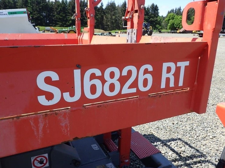2019-skyjack-sj6826rt-image-27