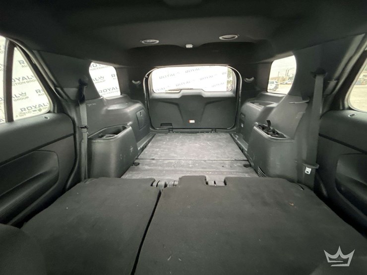 2019-ford-explorer-image-21