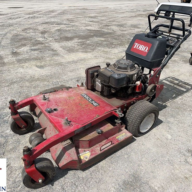 Toro Proline 30317 Commercial Walk Behind Mower