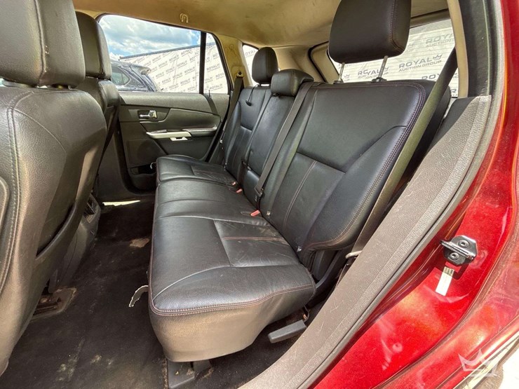 2014-ford-edge-image-18