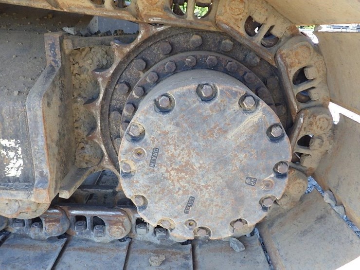 deere-245g-lc-image-45