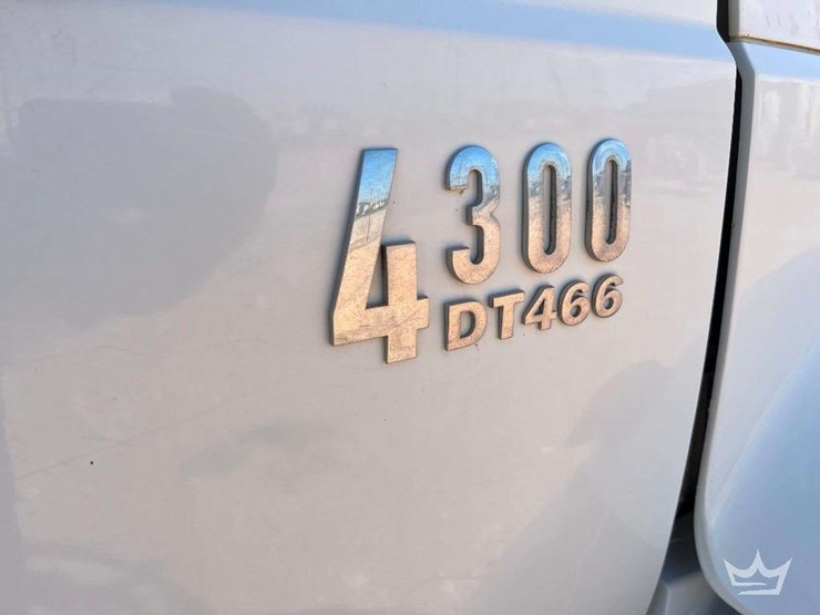 2003-international-durastar-4300-image-21