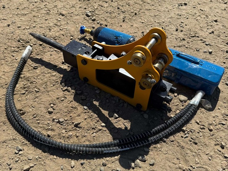 mini-excavator-heavy-duty-hydraulic-breaker-kit-(new/unused)-image-4