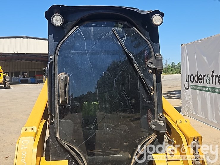 2019-caterpillar-259d-image-23