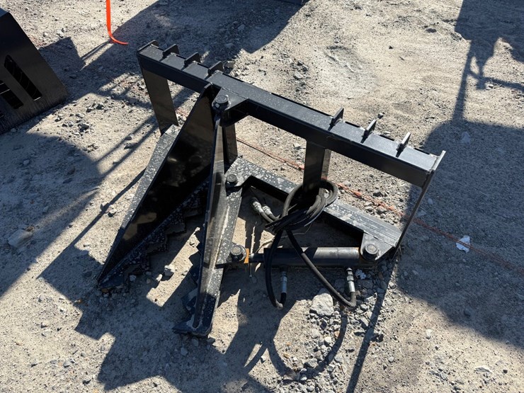 #2089-•-unused-jct-skid-steer-tree-puller-inv#-47097-image-1