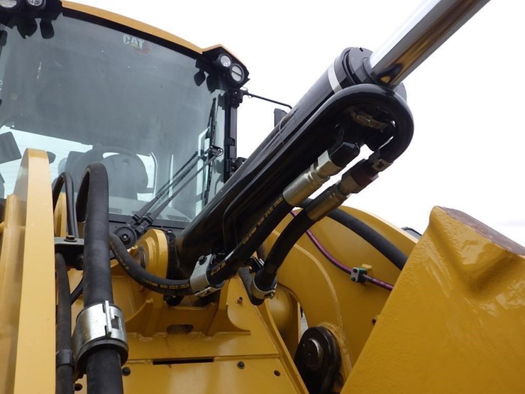 2022-caterpillar-930m-image-26