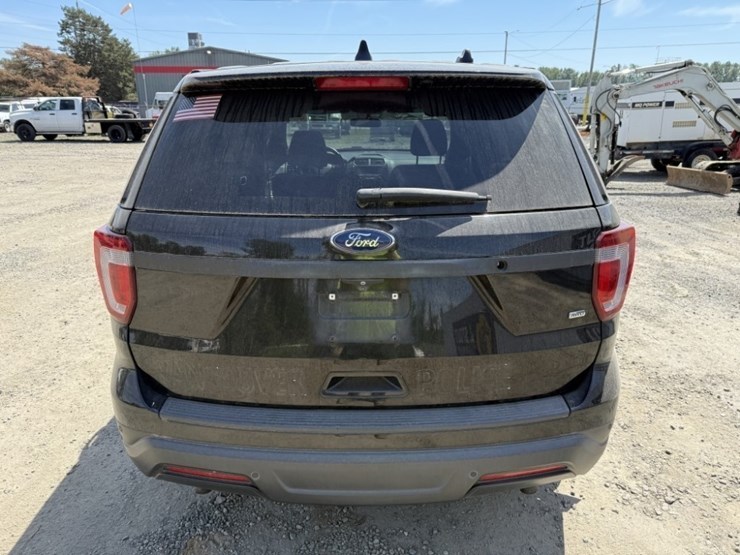 2018-ford-explorer-image-5