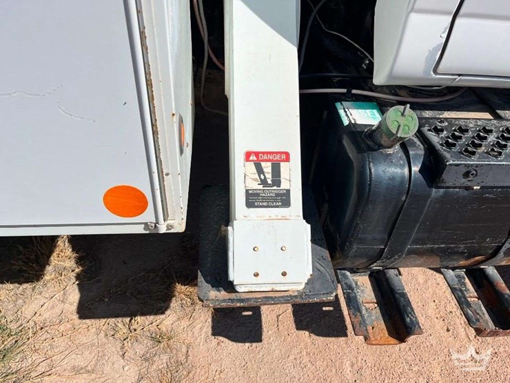 2006-chevrolet-c7500-altec-l42m-42ft.-bucket-truck-image-6