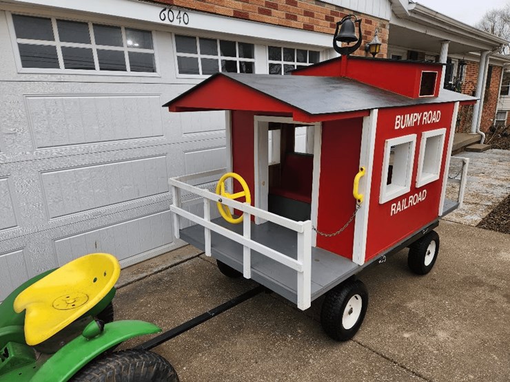 garden-tractor-caboose-image-1