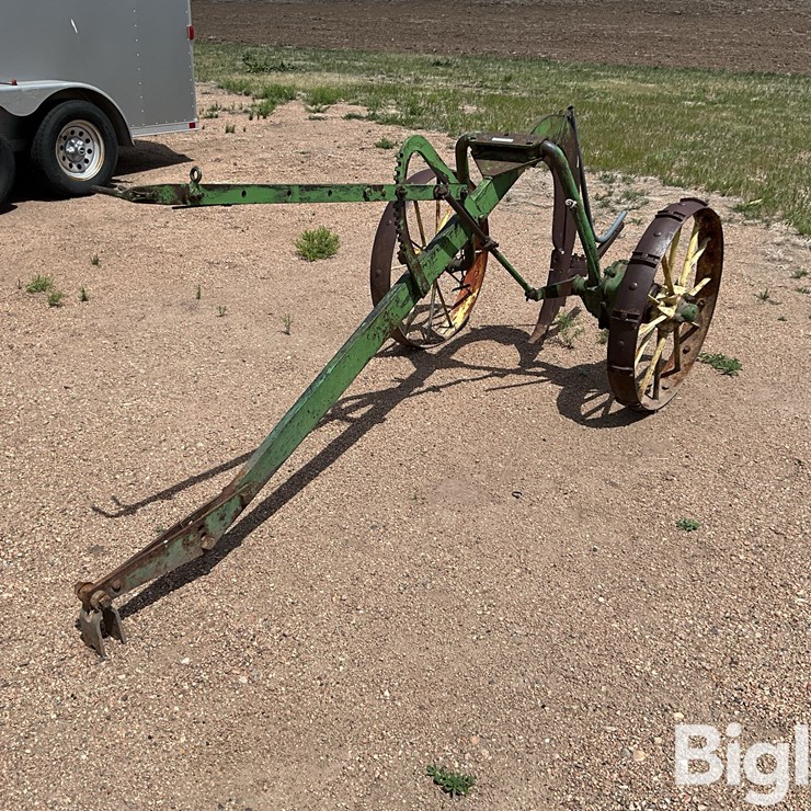 John Deere Single Shank Ripper