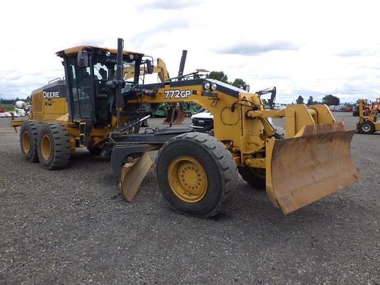 2016-deere-772gp-image-3