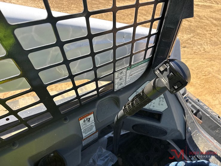 2022-bobcat-t770-image-18
