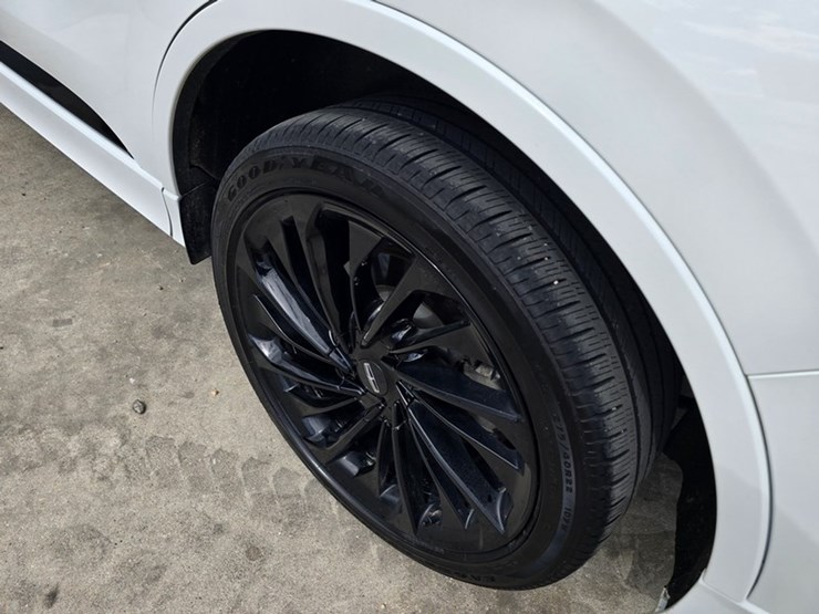 2024-lincoln-aviator-image-15