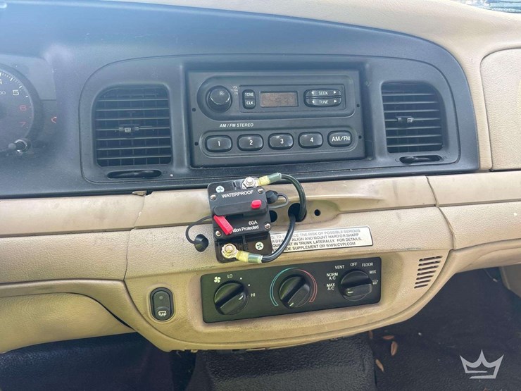 2007-ford-crown-victoria-sedan-image-15