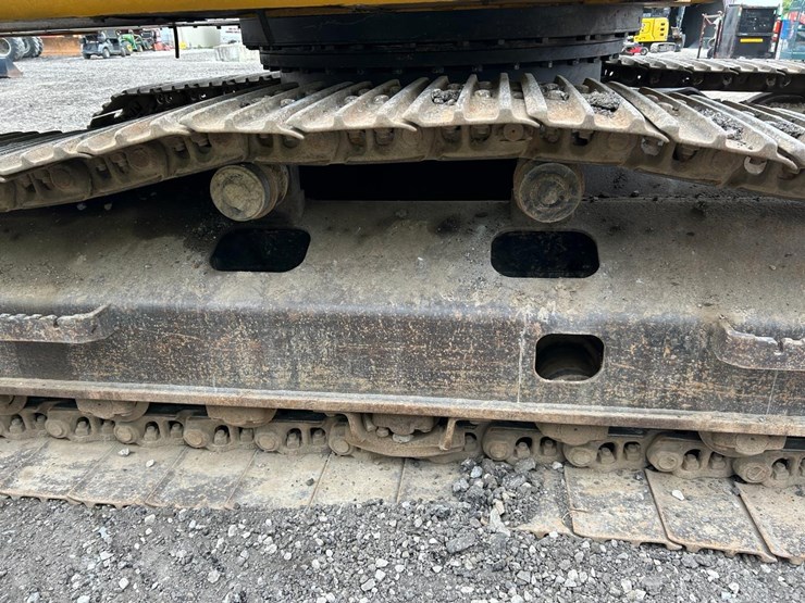 deere-160d-lc-image-12
