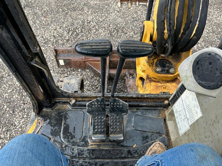 caterpillar-305e2-cr-image-18