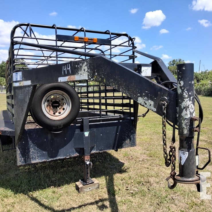 2003 GOOSENECK 20 ft