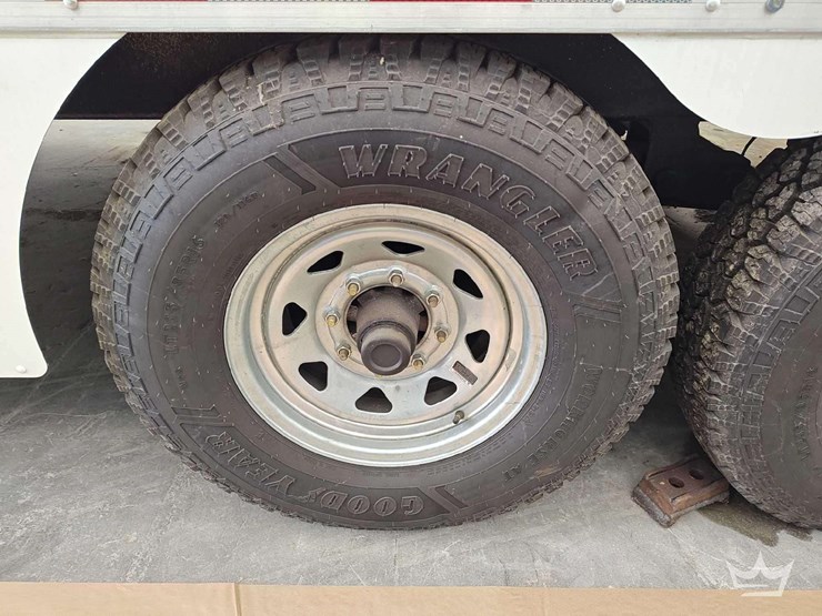 2025-precisions-provencal-22ft.-5th-wheel-mobile-office/-showroom-trailer-image-63