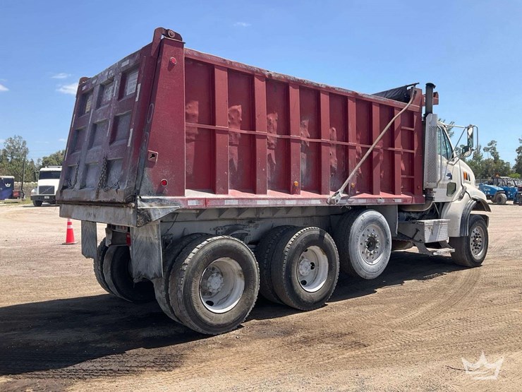 2007-sterling-l9500-image-3