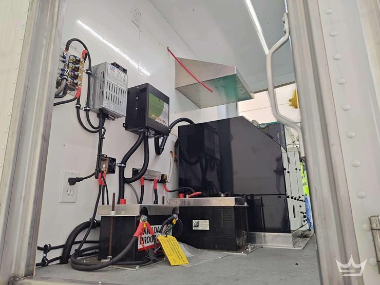 2025-precisions-provencal-22ft.-5th-wheel-mobile-office/-showroom-trailer-image-46
