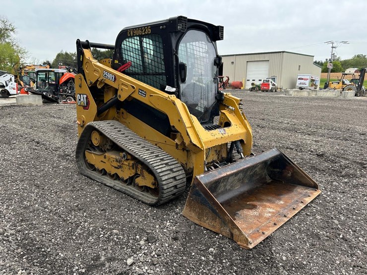 2020-caterpillar-259d3-image-6