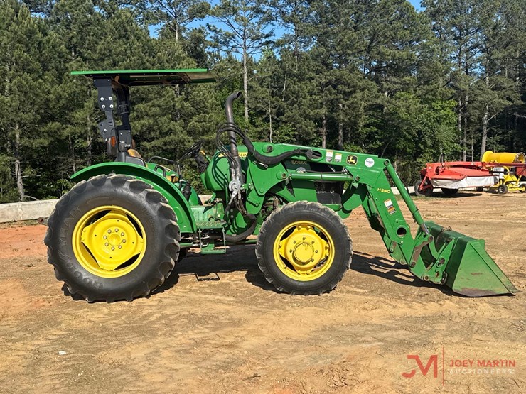 2017-john-deere-5055e-image-2