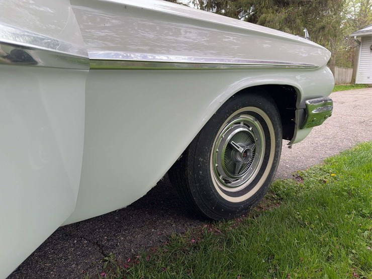 1961-chevrolet-impala-image-18