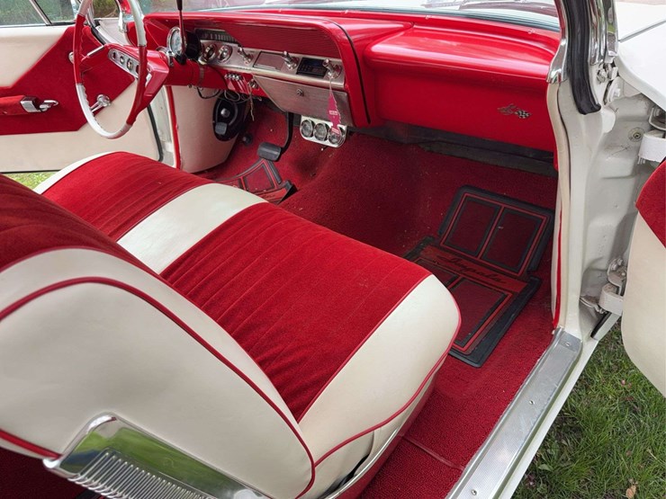 1961-chevrolet-impala-image-21