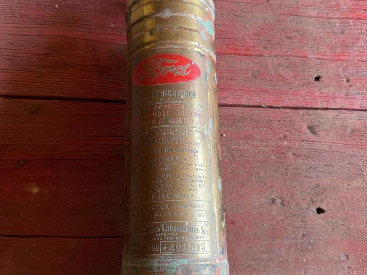 ford-fire-extinguisher-image-1