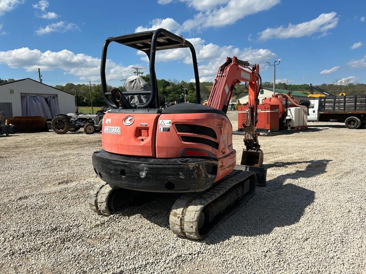 2018-kubota-kx040-4-image-4