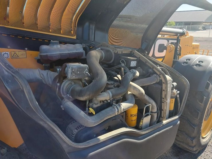 2014-jcb-535-140-image-12