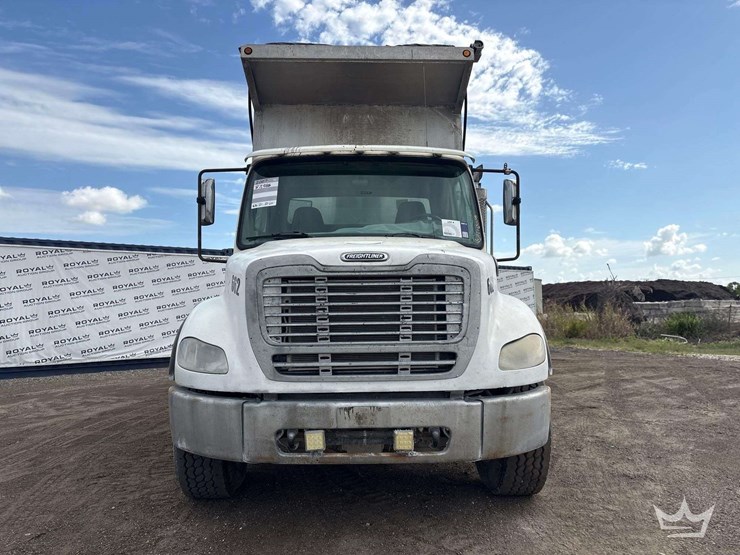 2007-freightliner-m2-112-tri-axle-dump-truck-image-43