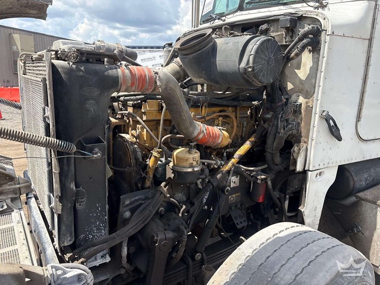 2005-peterbilt-357-image-8