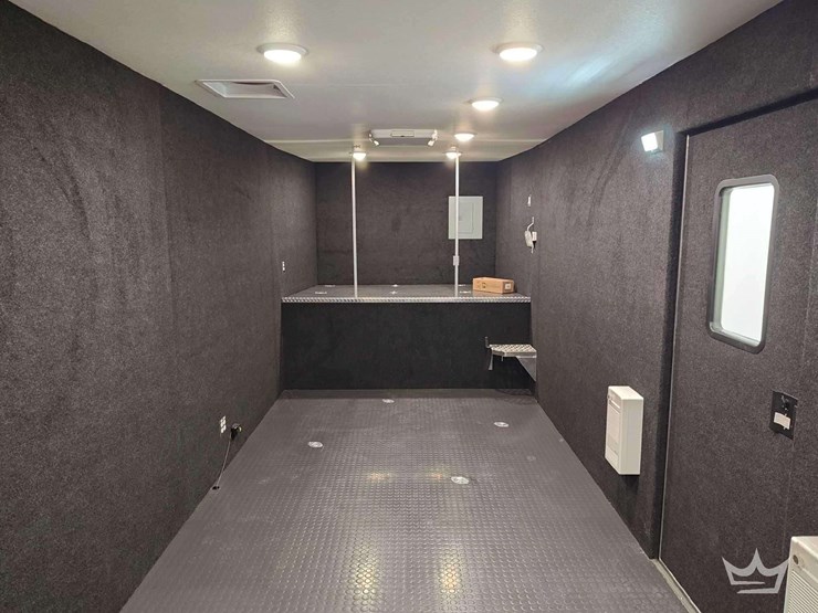 2025-precisions-provencal-22ft.-5th-wheel-mobile-office/-showroom-trailer-image-11