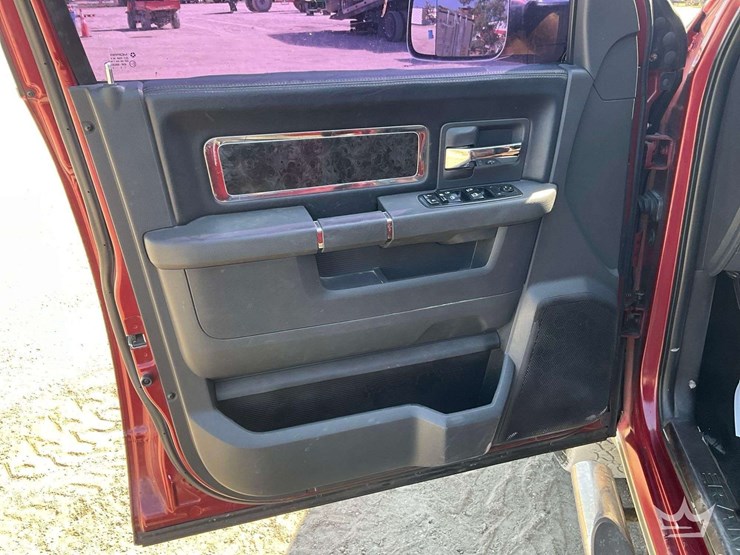 2011-dodge-ram-1500-image-11
