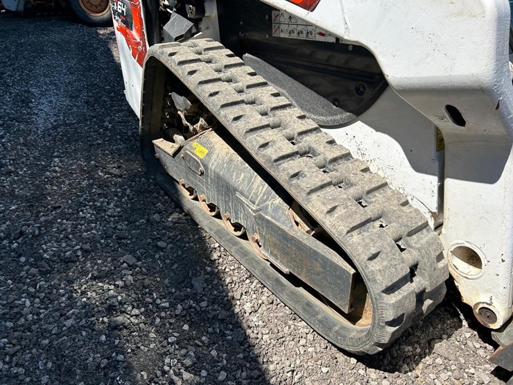 2021-bobcat-t64-image-12