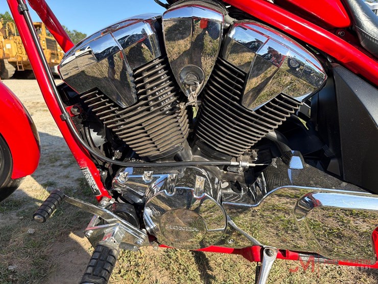 2013-honda-furry-motorcycle-image-8