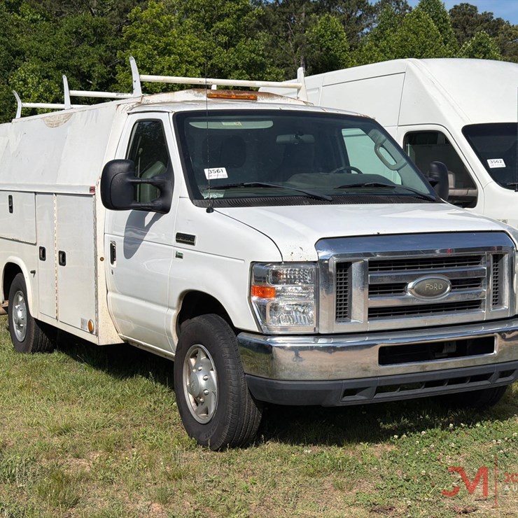 2014 FORD E350