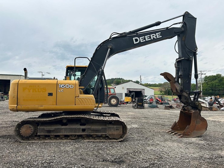 deere-160d-lc-image-5