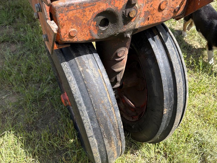 allis-chalmers-wd-tractor-image-12